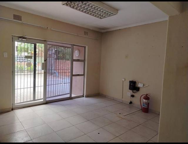 OFFICE PROPERTY TO RENT IN CAPRICORN